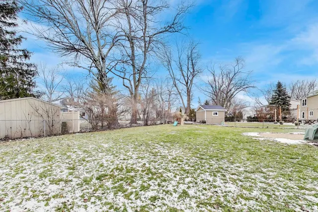 $535,000 | 421 Berry Drive, Naperville, IL 60540