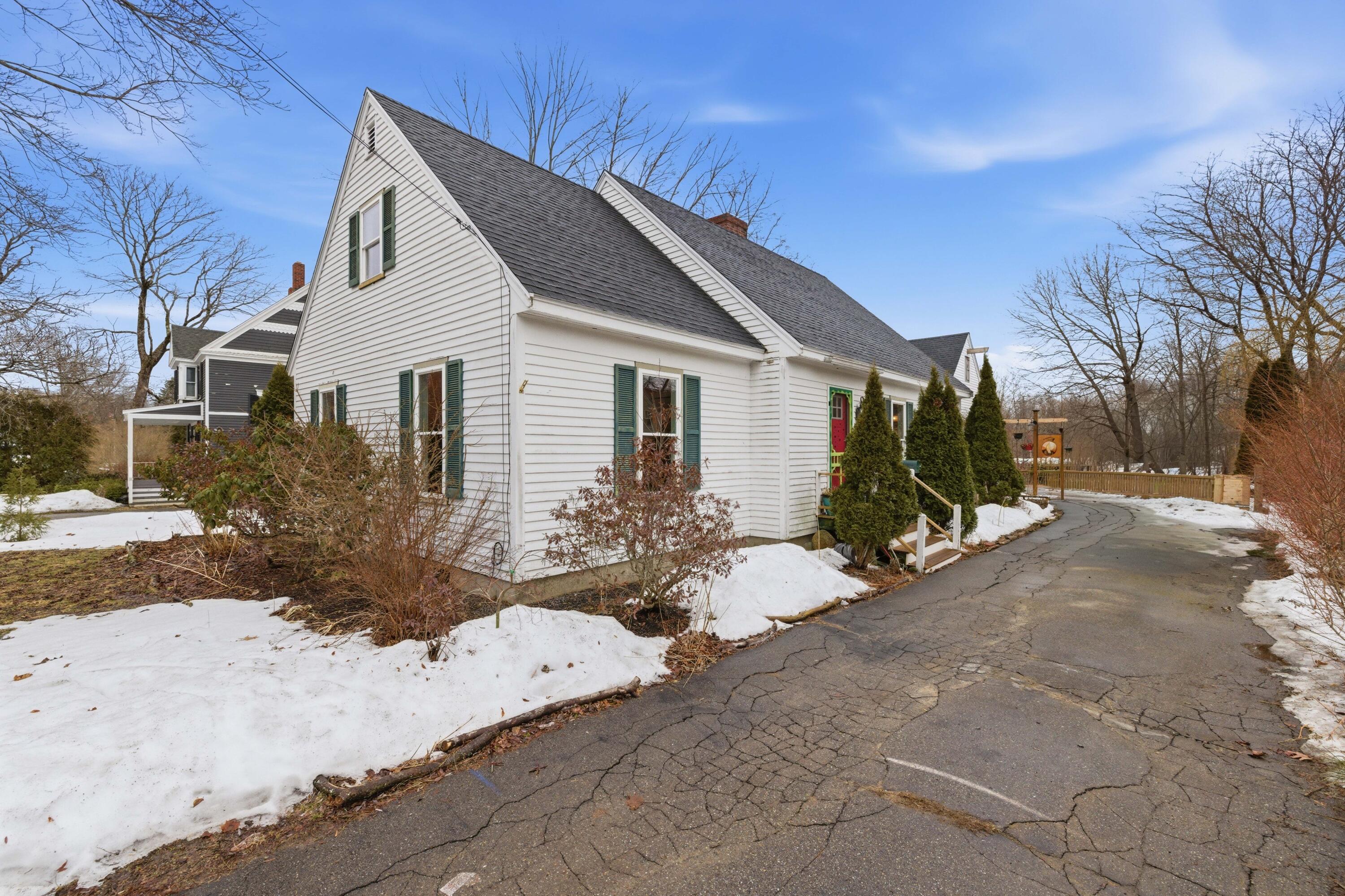 15 Dane Street Kennebunk, ME 04043 - Photo 4 of 52 3G0A8947
