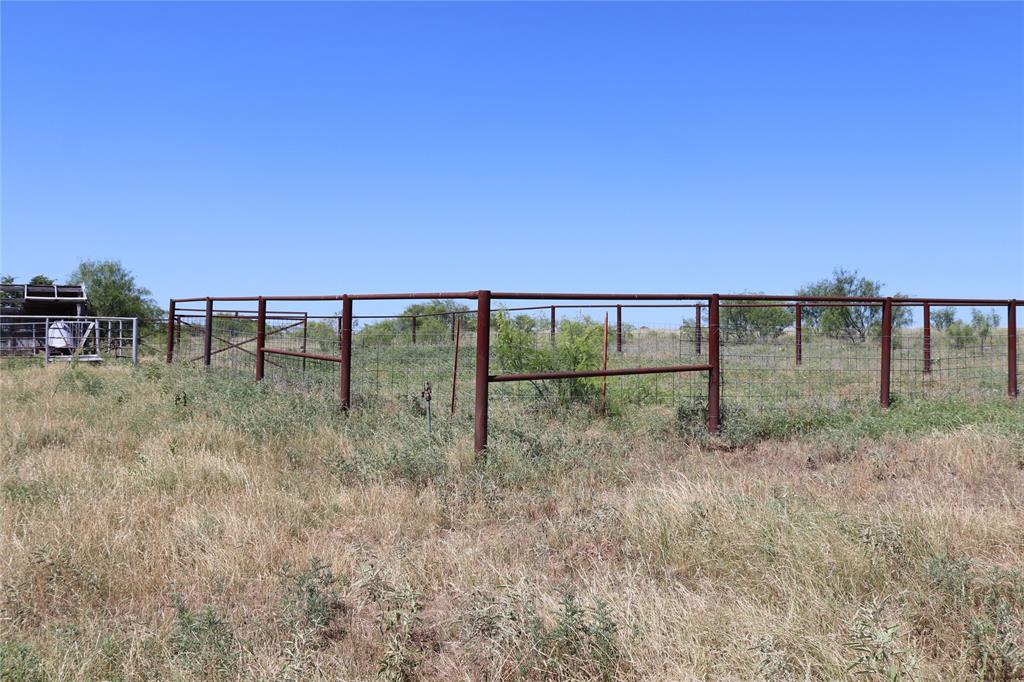 1878 Feed Road Bellevue, TX 76228 - Photo 14 of 23