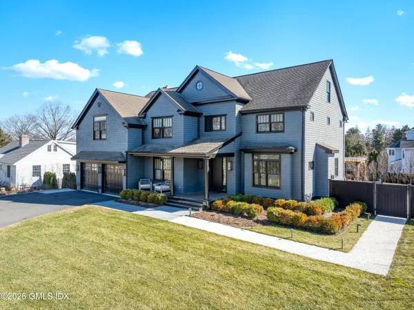 $2,695,000 | 9 Davenport Drive, Stamford, CT 06902