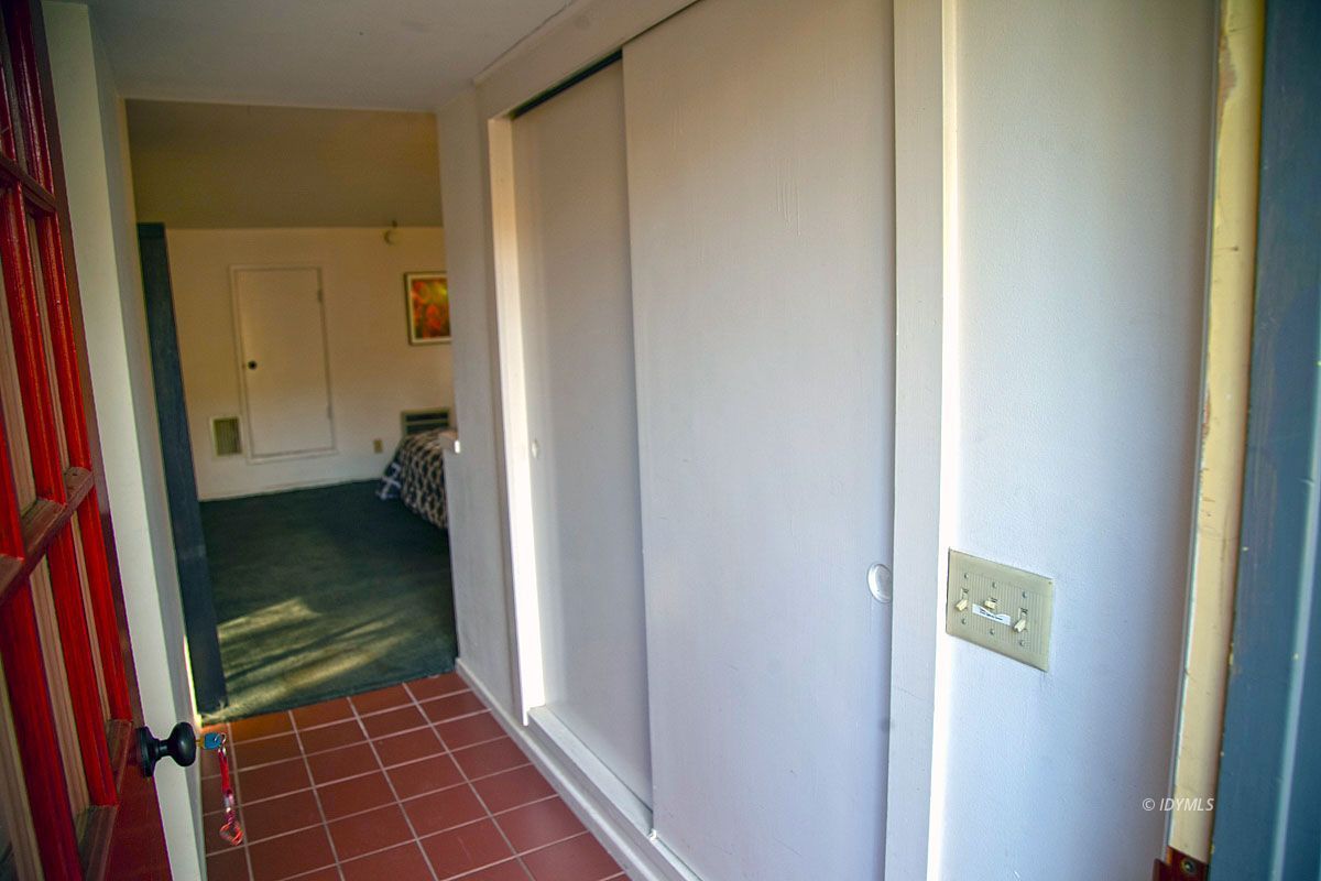 53205 Tollgate Road Idyllwild, CA 92549 - Photo 54 of 75 a bathroom with a sink and a shower