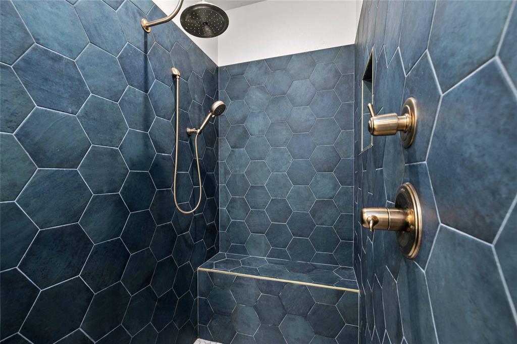 13808 Highway 206 Coleman, TX 76834 - Photo 31 of 40 a bathroom with a shower