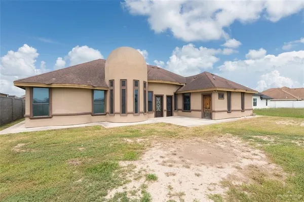 $1,700 | 208 Thornwood Loop, Rio Grande City, TX 78582