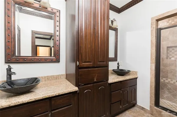 $1,700 | 208 Thornwood Loop, Rio Grande City, TX 78582