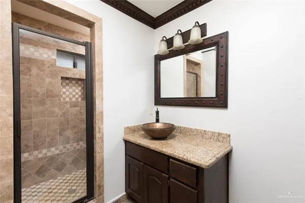 $1,700 | 208 Thornwood Loop, Rio Grande City, TX 78582