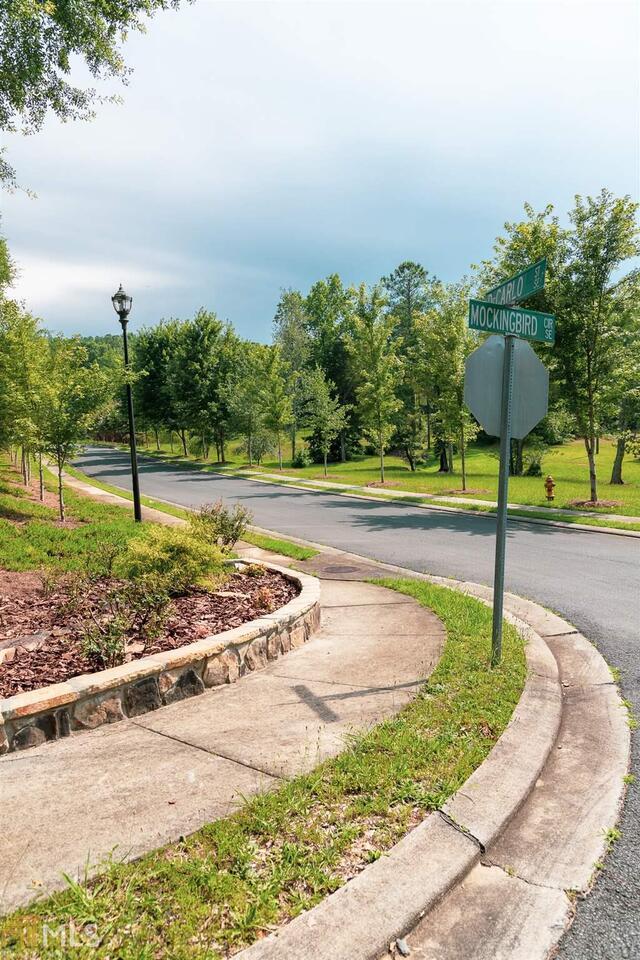 15 Jewell Drive Southeast, Unit 3 Rome, GA 30161 - Photo 4 of 26 a view of a garden with an outdoor space