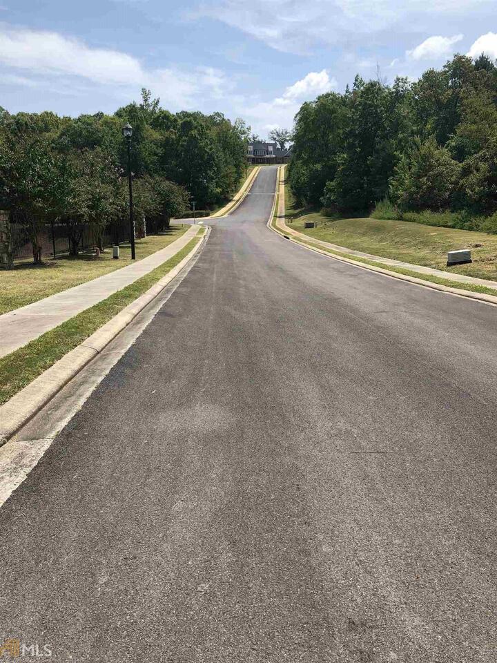 15 Jewell Drive Southeast, Unit 3 Rome, GA 30161 - Photo 5 of 26 a view of a tennis court