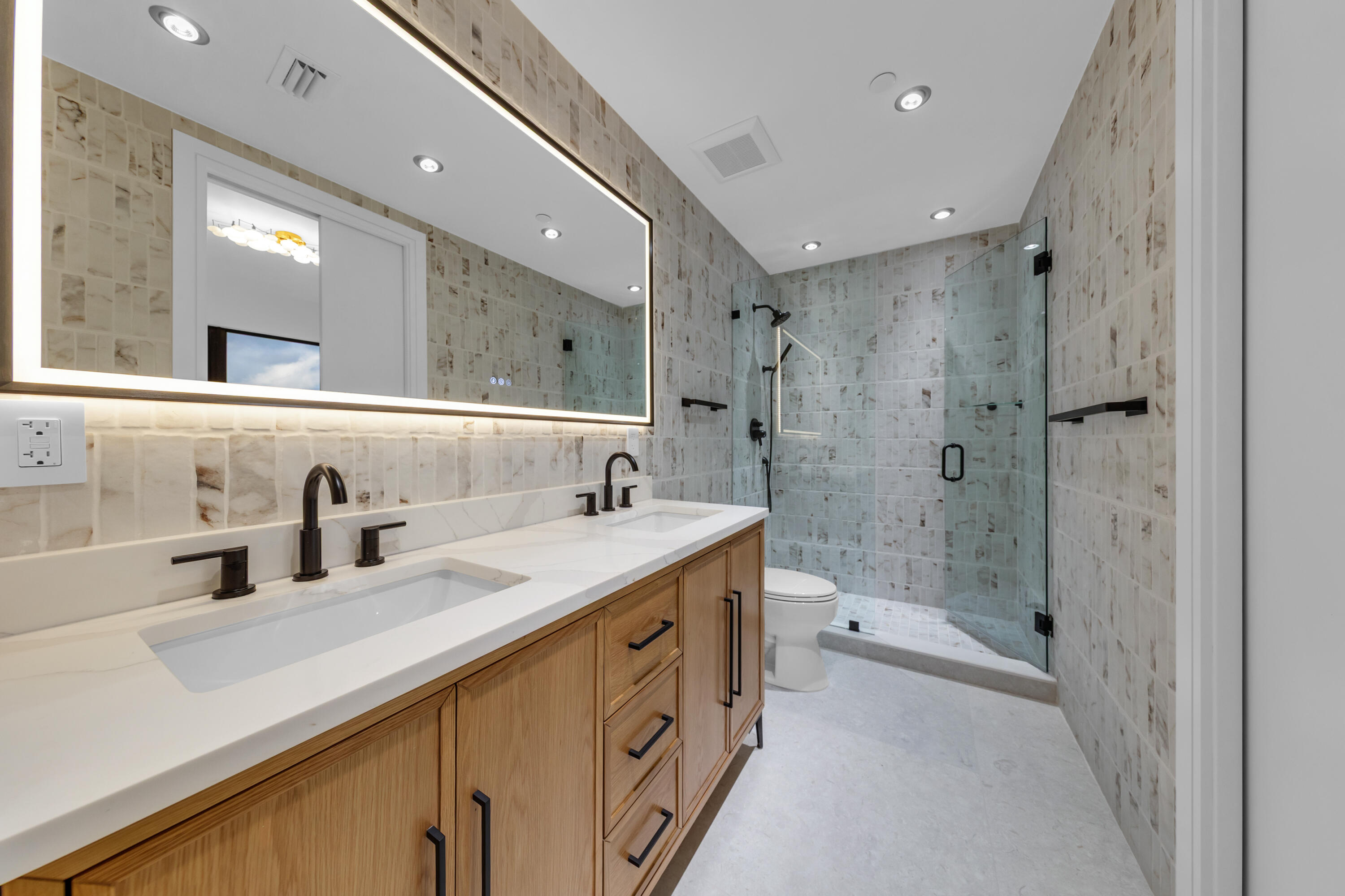 7351 Promenade Drive, Unit 801F Boca Raton, FL 33433 - Photo 34 of 47 Guest Full Bath
