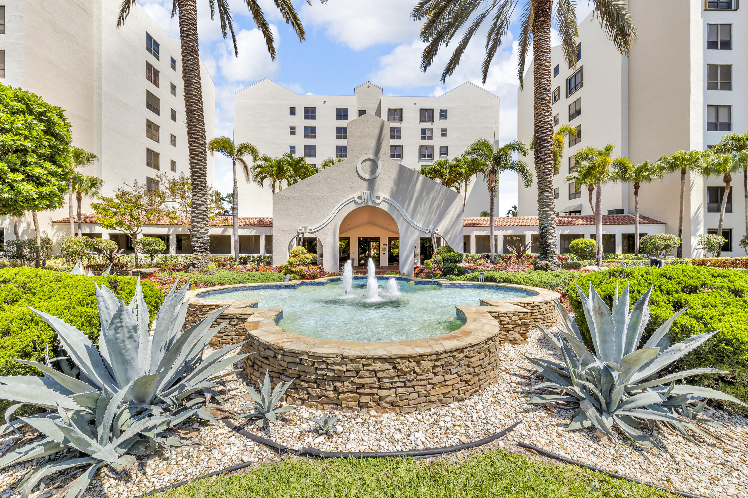 7351 Promenade Drive, Unit 801F Boca Raton, FL 33433 - Photo 45 of 47 Entry Fountain