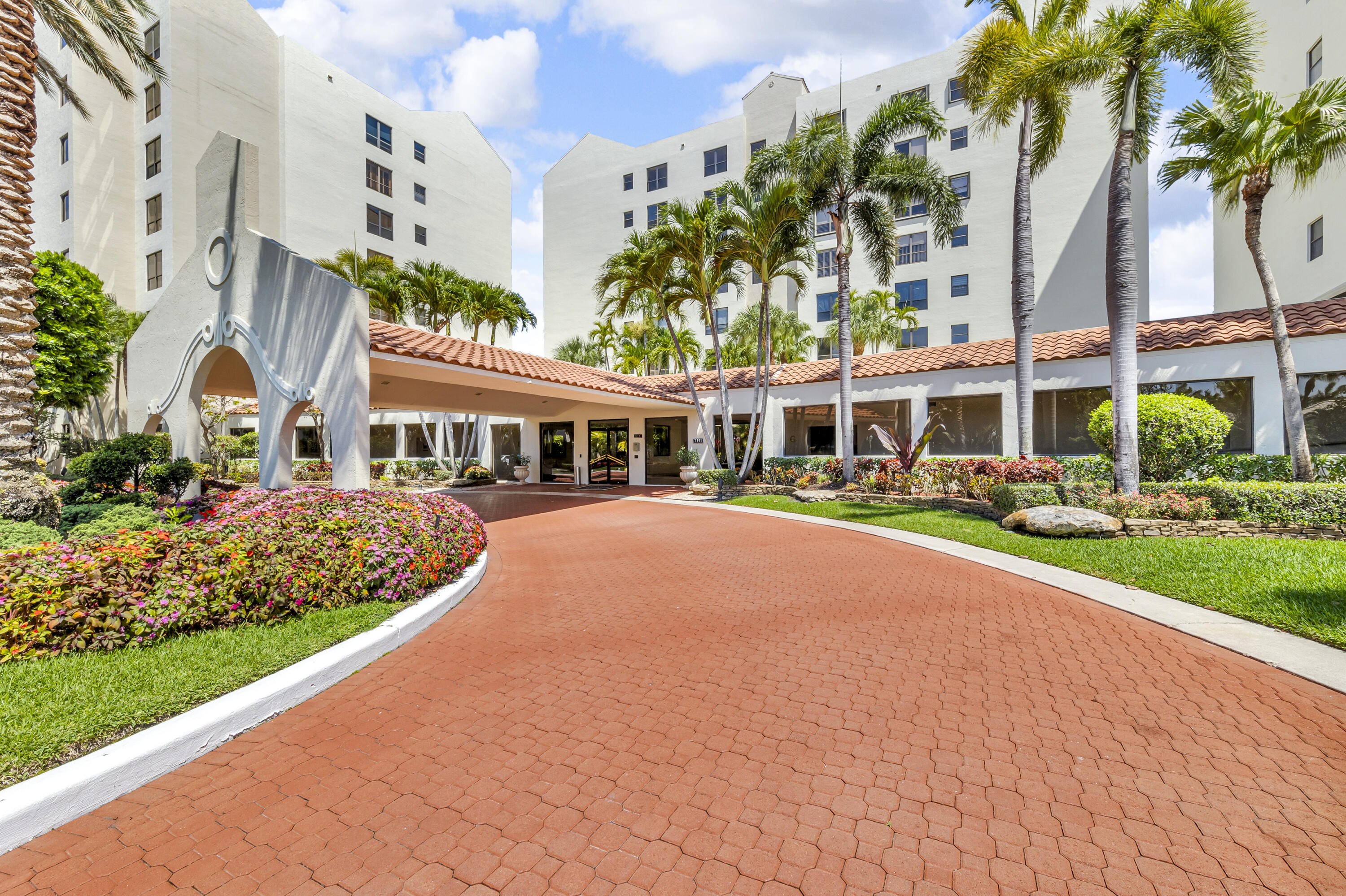 7351 Promenade Drive, Unit 801F Boca Raton, FL 33433 - Photo 46 of 47 Circular Driveway