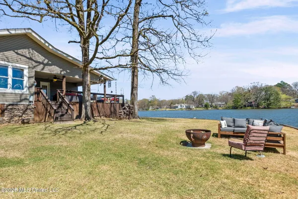 $414,900 | 7300 West Shahkoka Drive, Olive Branch, MS 38654