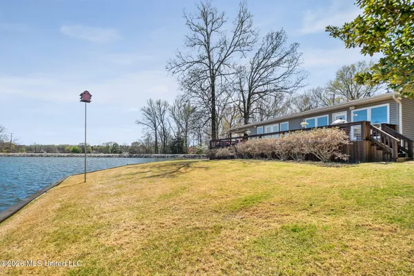 $414,900 | 7300 West Shahkoka Drive, Olive Branch, MS 38654