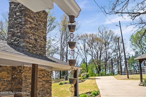$414,900 | 7300 West Shahkoka Drive, Olive Branch, MS 38654