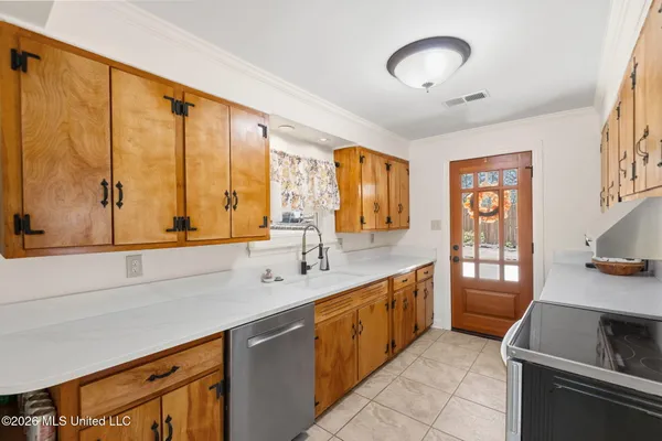 $414,900 | 7300 West Shahkoka Drive, Olive Branch, MS 38654