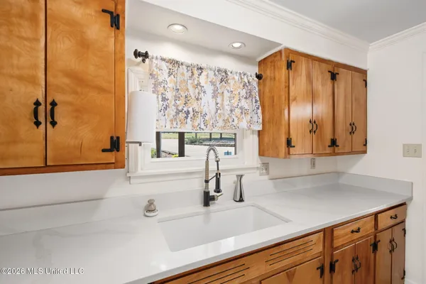 $414,900 | 7300 West Shahkoka Drive, Olive Branch, MS 38654