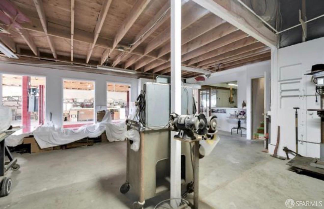 4100 Gateway Road Bethel Island, CA 94511 - Photo 39 of 53 a view of a room with gym equipment