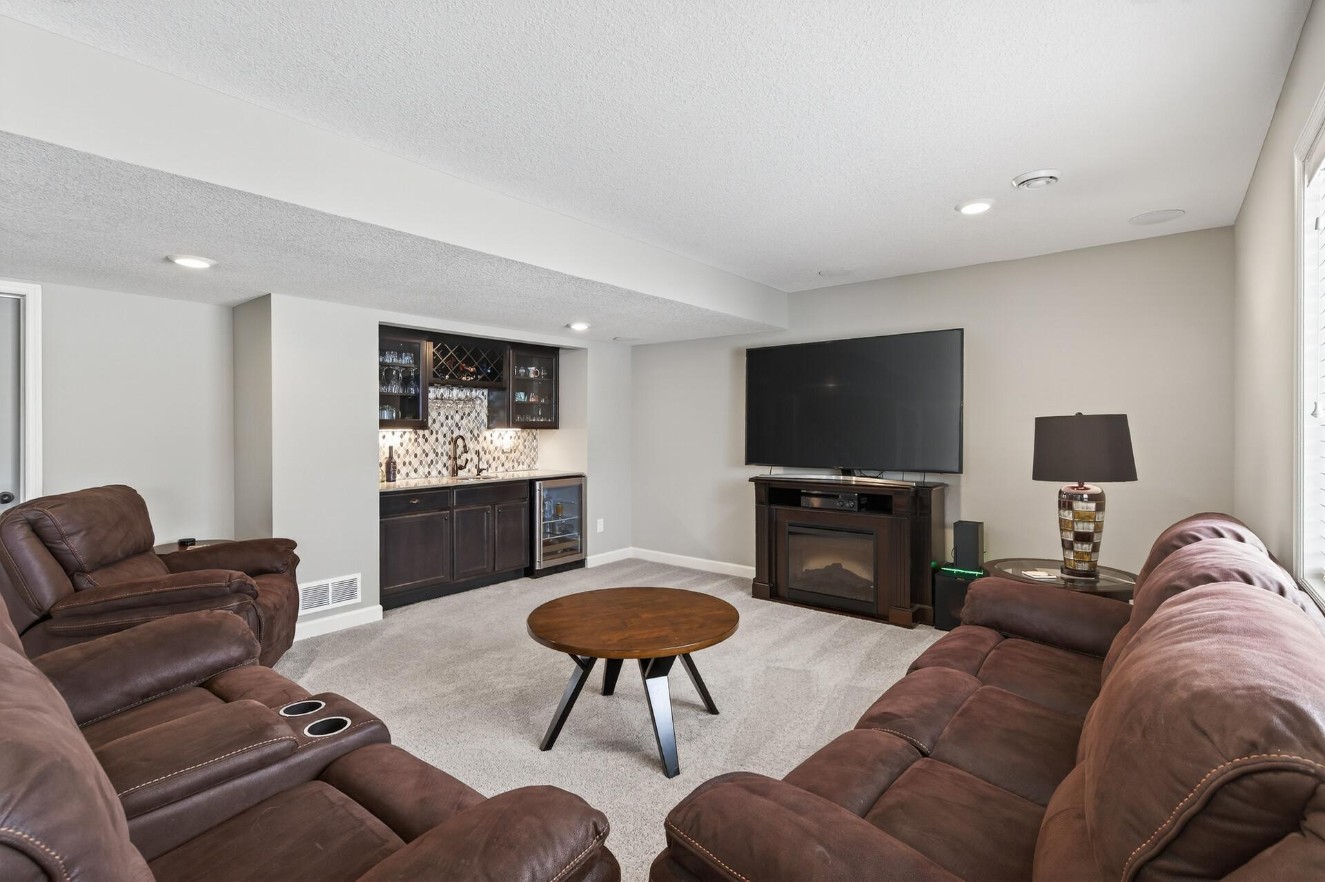 1999 Red Oak Path Shakopee, MN 55379 - Photo 37 of 63