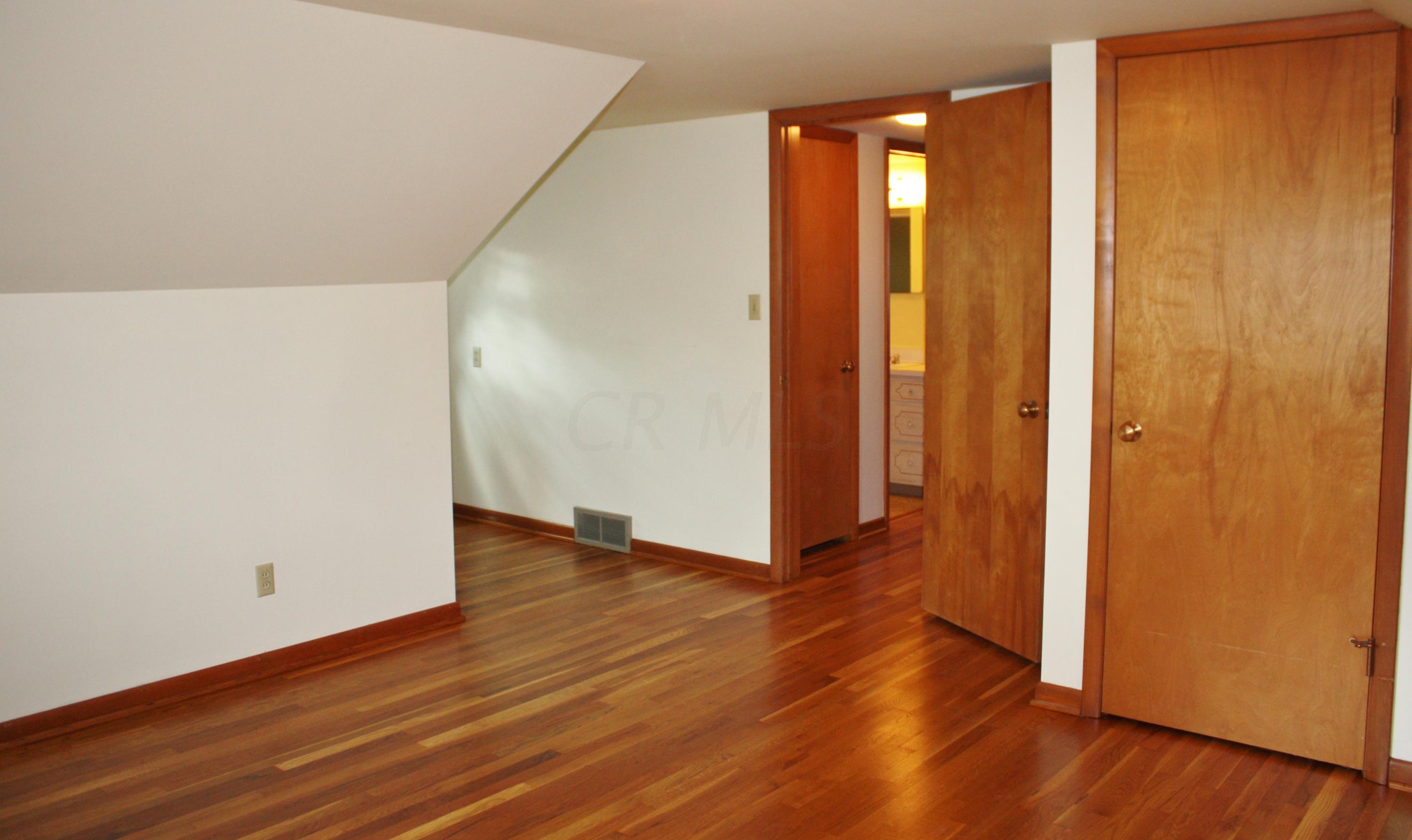 25 Erie Road Columbus, OH 43214 - Photo 21 of 33 Gallery Image 21
