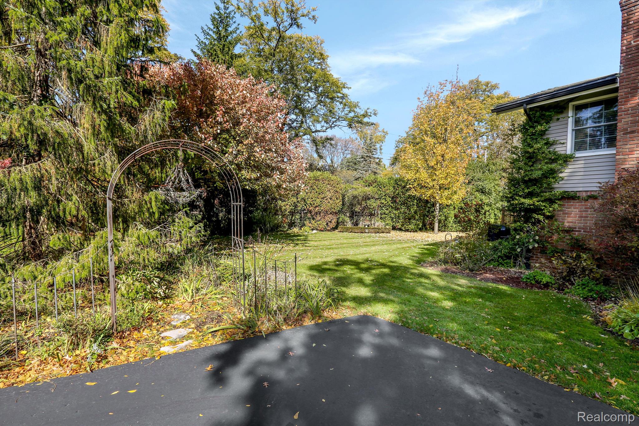 1029 Rock Spring Road Bloomfield Hills, MI 48304 - Photo 33 of 43 Gallery Image 33