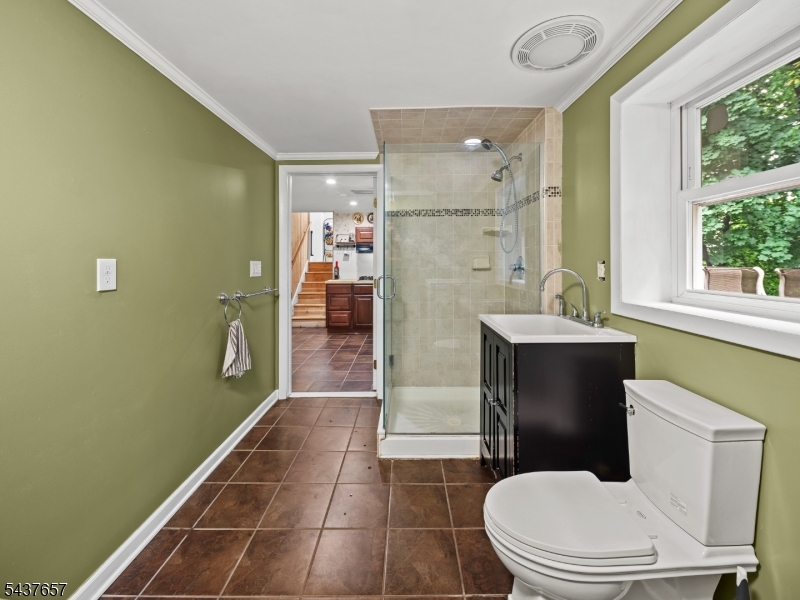17 Ravine Court Clifton, NJ 07013 - Photo 36 of 46