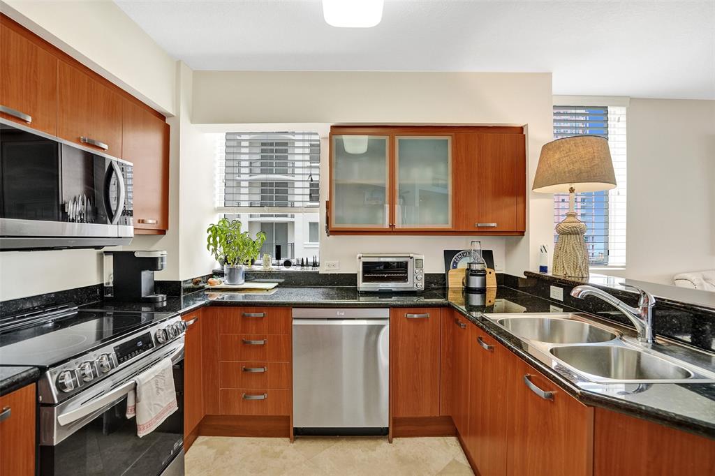 2001 North Ocean Boulevard, Unit 1005 Fort Lauderdale, FL 33305 - Photo 12 of 78