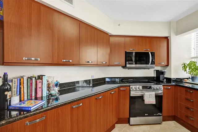 $6,000 | 2001 North Ocean Boulevard, Unit 1005, Fort Lauderdale, FL 33305