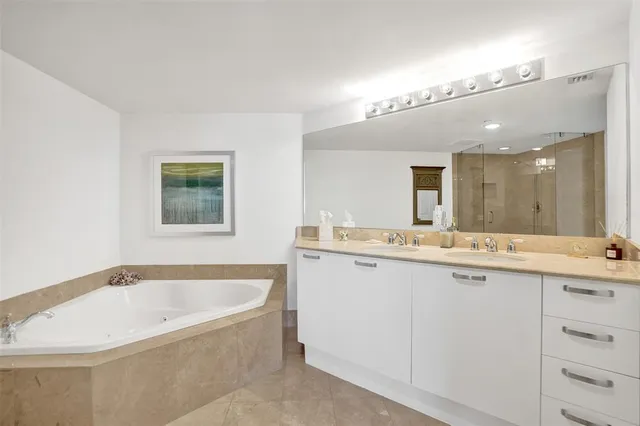 $6,000 | 2001 North Ocean Boulevard, Unit 1005, Fort Lauderdale, FL 33305