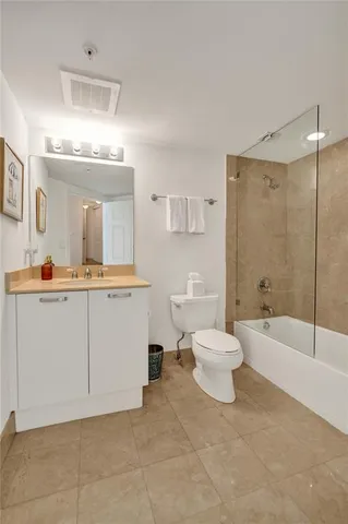 $6,000 | 2001 North Ocean Boulevard, Unit 1005, Fort Lauderdale, FL 33305