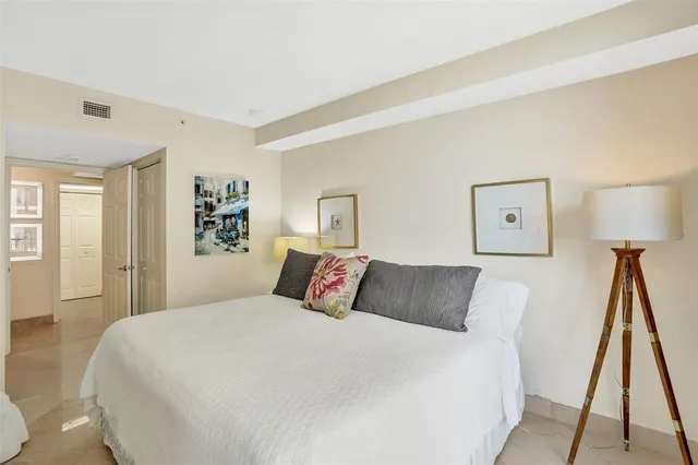 $6,000 | 2001 North Ocean Boulevard, Unit 1005, Fort Lauderdale, FL 33305