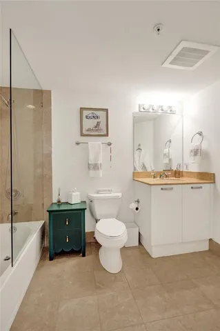 $6,000 | 2001 North Ocean Boulevard, Unit 1005, Fort Lauderdale, FL 33305