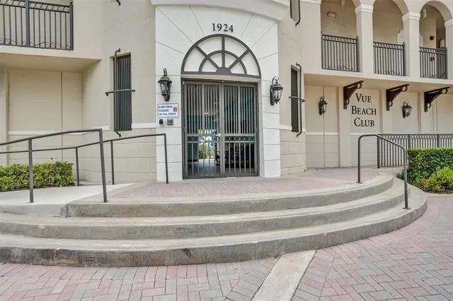 $6,000 | 2001 North Ocean Boulevard, Unit 1005, Fort Lauderdale, FL 33305