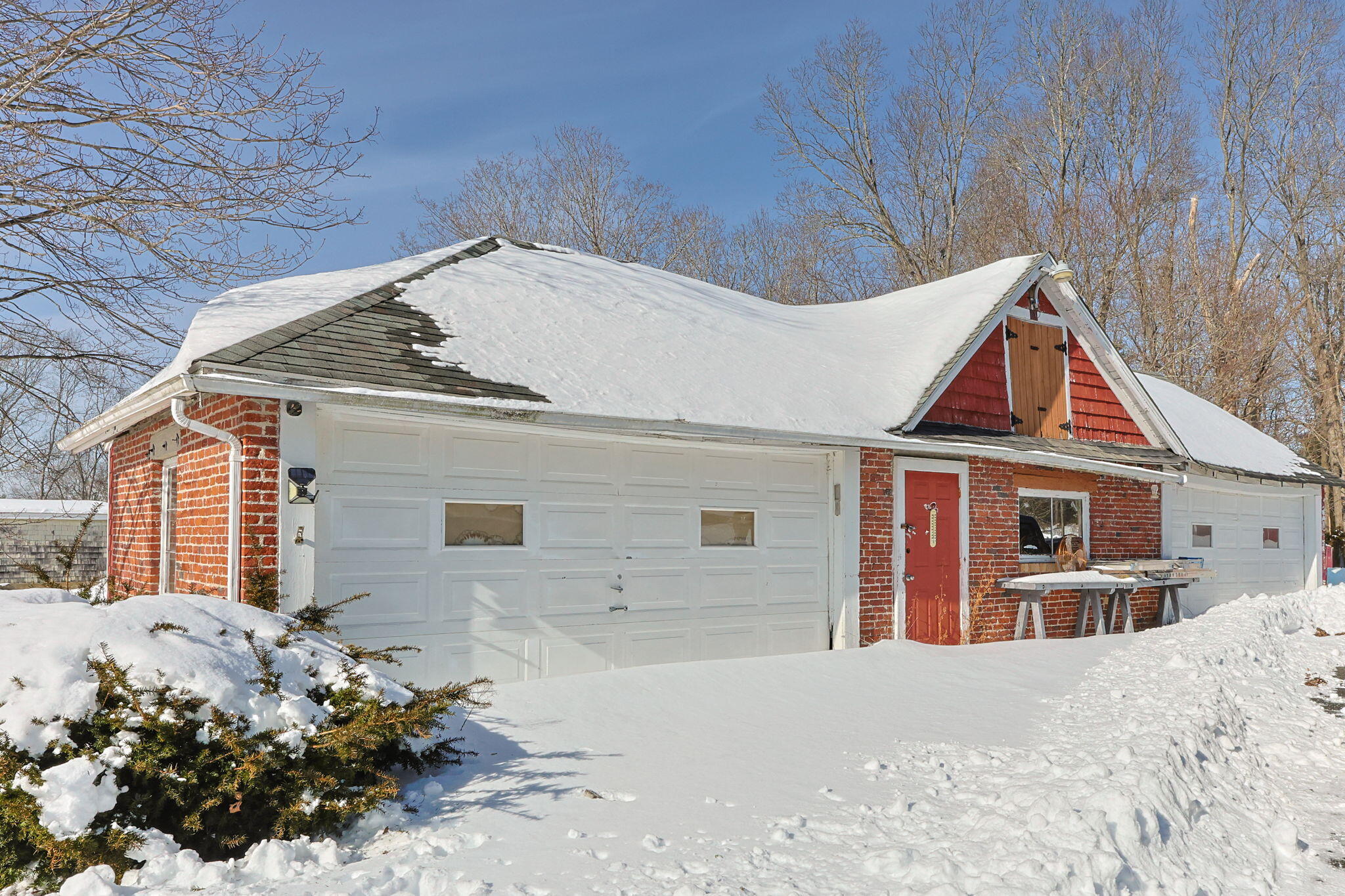 320-322 Old Bedford Road Westport, MA 02790 - Photo 30 of 33 front view of a house with a yard