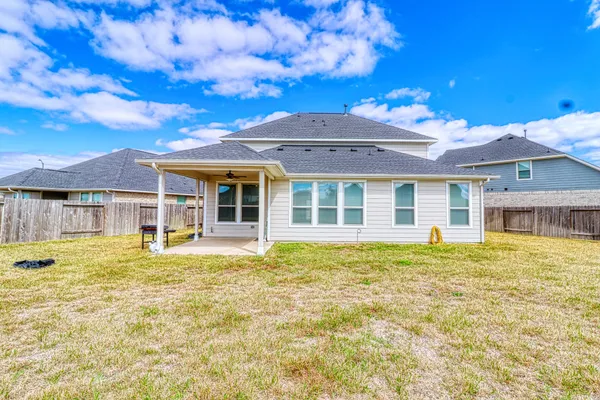 $2,950 | 8106 Royal Palm Drive, Fulshear, TX 77441