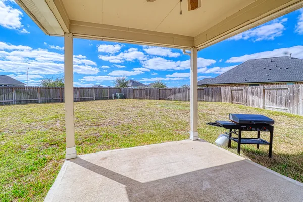 $2,950 | 8106 Royal Palm Drive, Fulshear, TX 77441