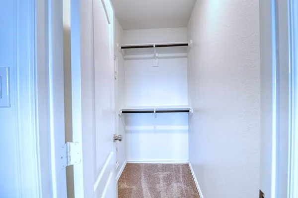 $2,950 | 8106 Royal Palm Drive, Fulshear, TX 77441