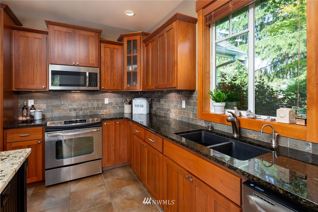 8944 Axling Road Lynden, WA 98264 - Photo 9 of 25
