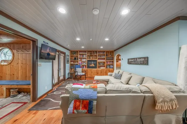 $875,000 | 8542 Dolly Varden Avenue, Kings Beach, CA 96143