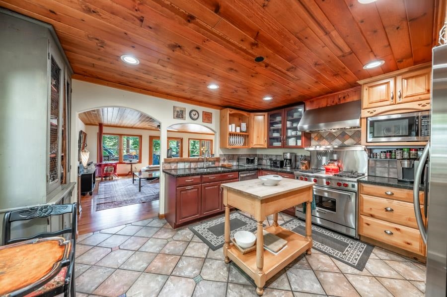 8542 Dolly Varden Avenue Kings Beach, CA 96143 - Photo 8 of 28