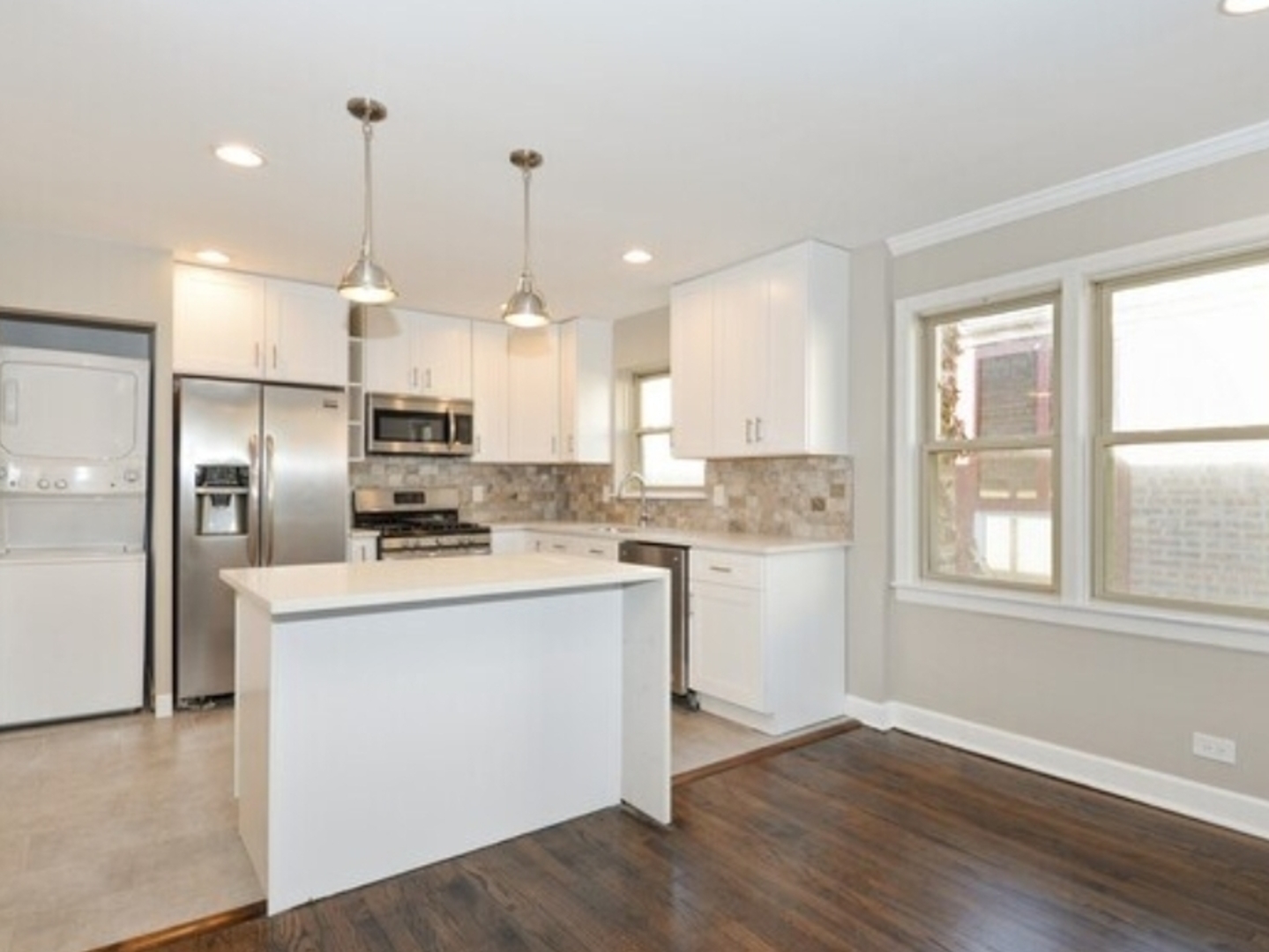 134 Callan Avenue, Unit 2 Evanston, IL 60202 - Photo 3 of 12