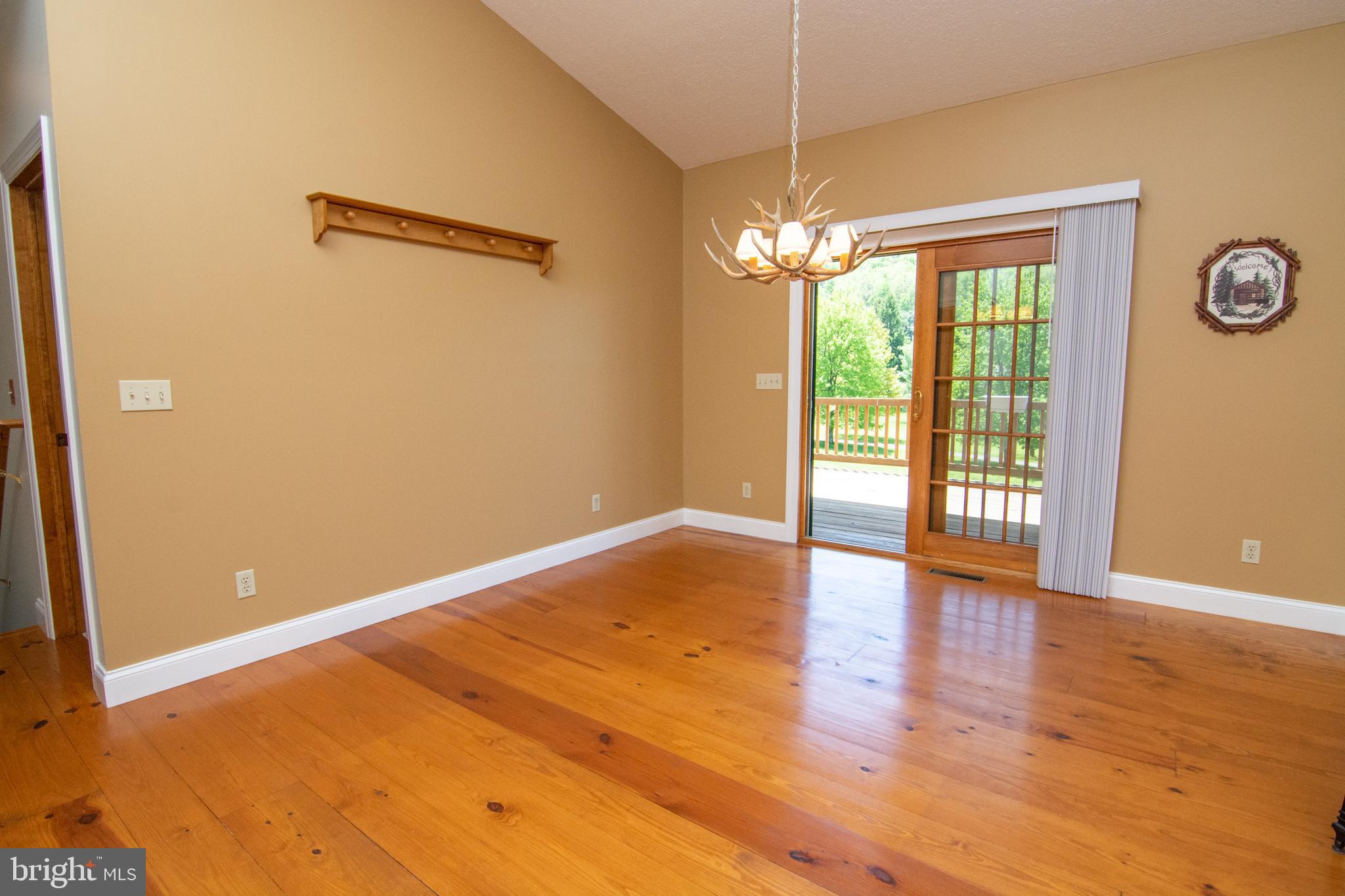6154 Sang Run Road McHenry, MD 21541 - Photo 6 of 37 DINING TABLE AREA