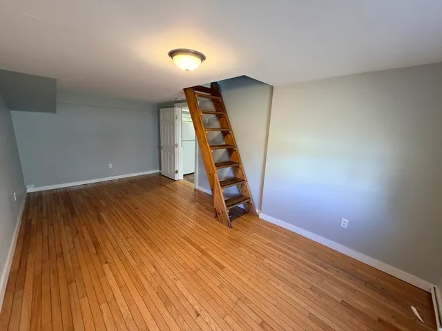 $2,000 | 146 Village Street, Unit 3, Medway, MA 02053