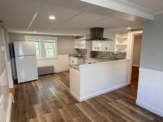 $2,000 | 146 Village Street, Unit 3, Medway, MA 02053