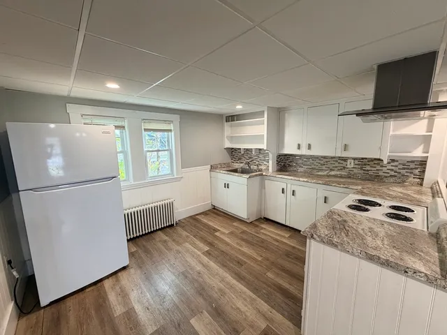 $2,000 | 146 Village Street, Unit 3, Medway, MA 02053