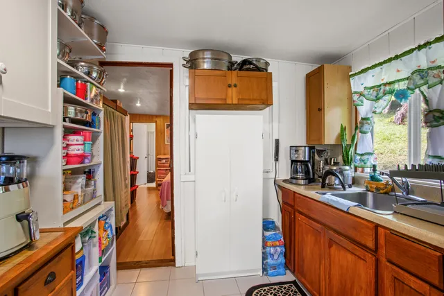 a view of utility room