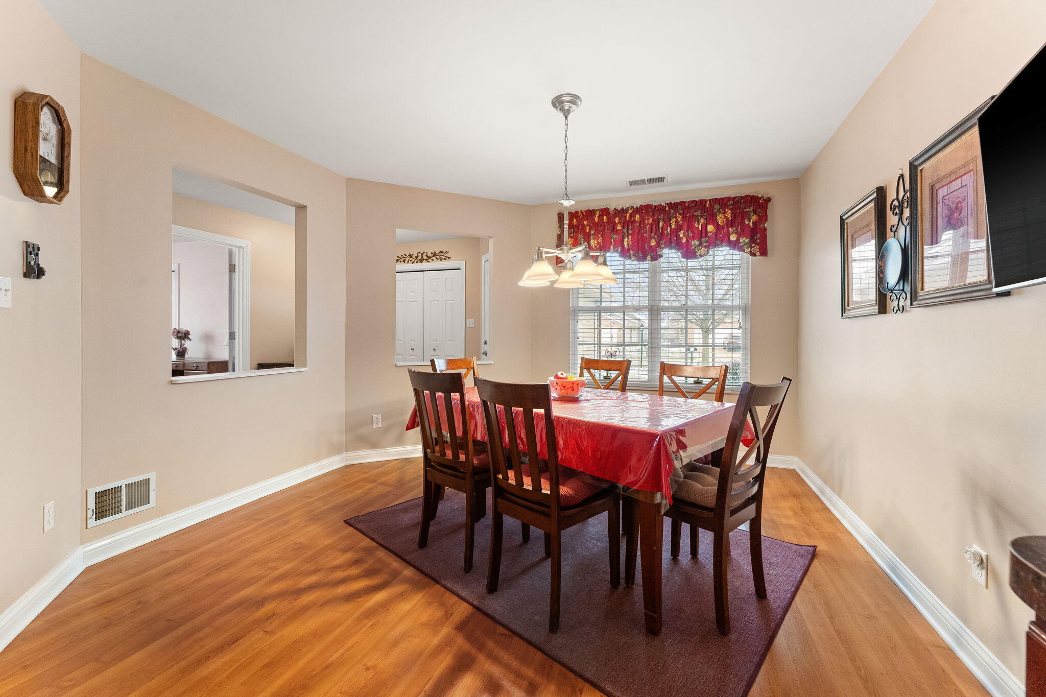 7035 Tompkins Court Griffith, IN 46319 - Photo 12 of 25 2048x1365