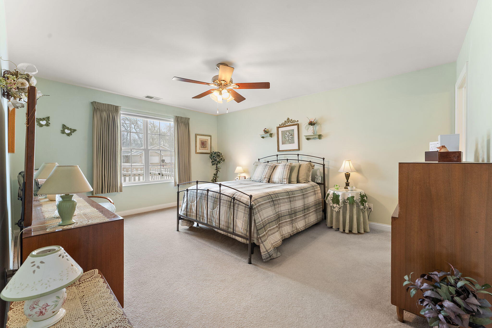 7035 Tompkins Court Griffith, IN 46319 - Photo 13 of 25 2048x1365