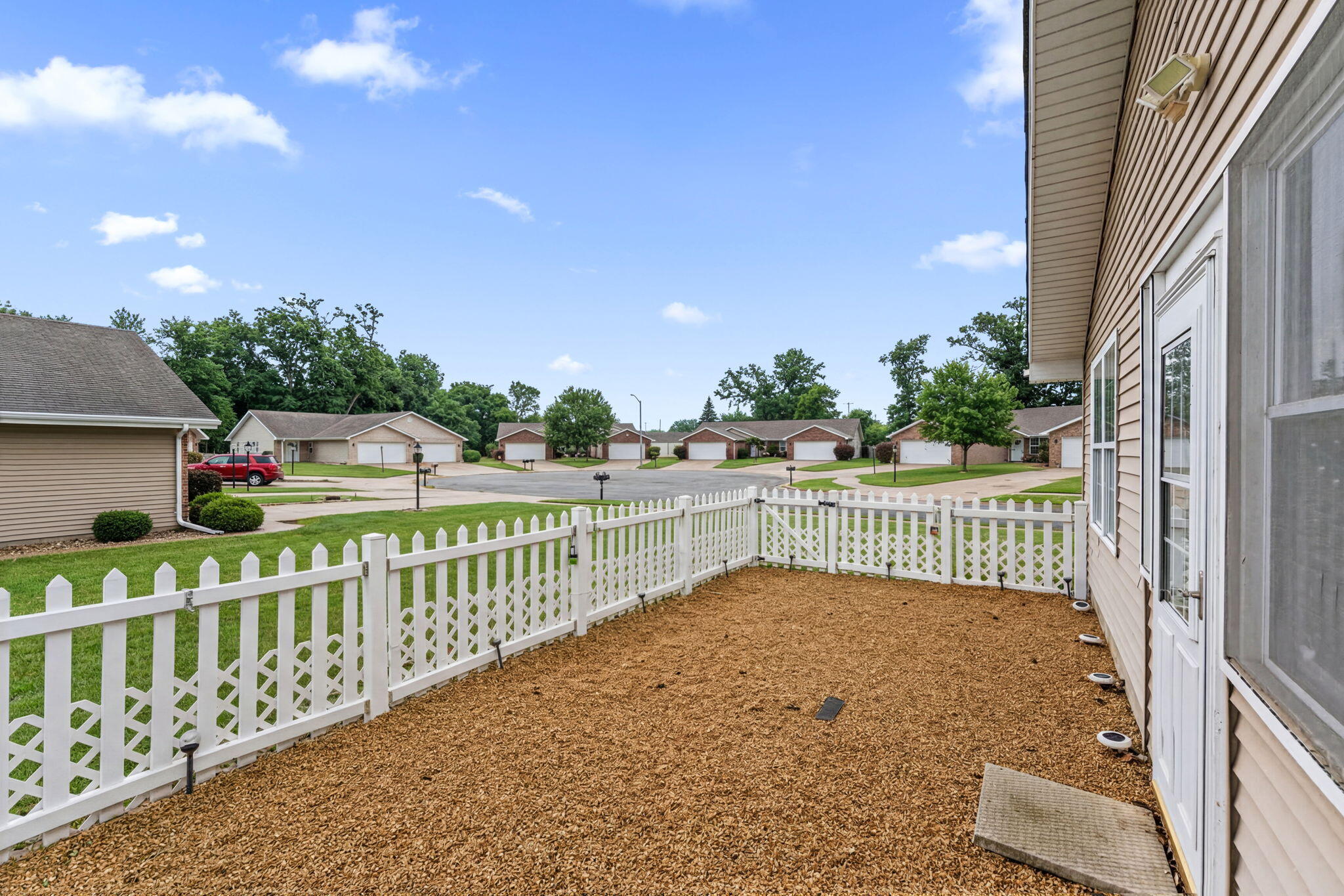 7035 Tompkins Court Griffith, IN 46319 - Photo 24 of 25 2048x1365