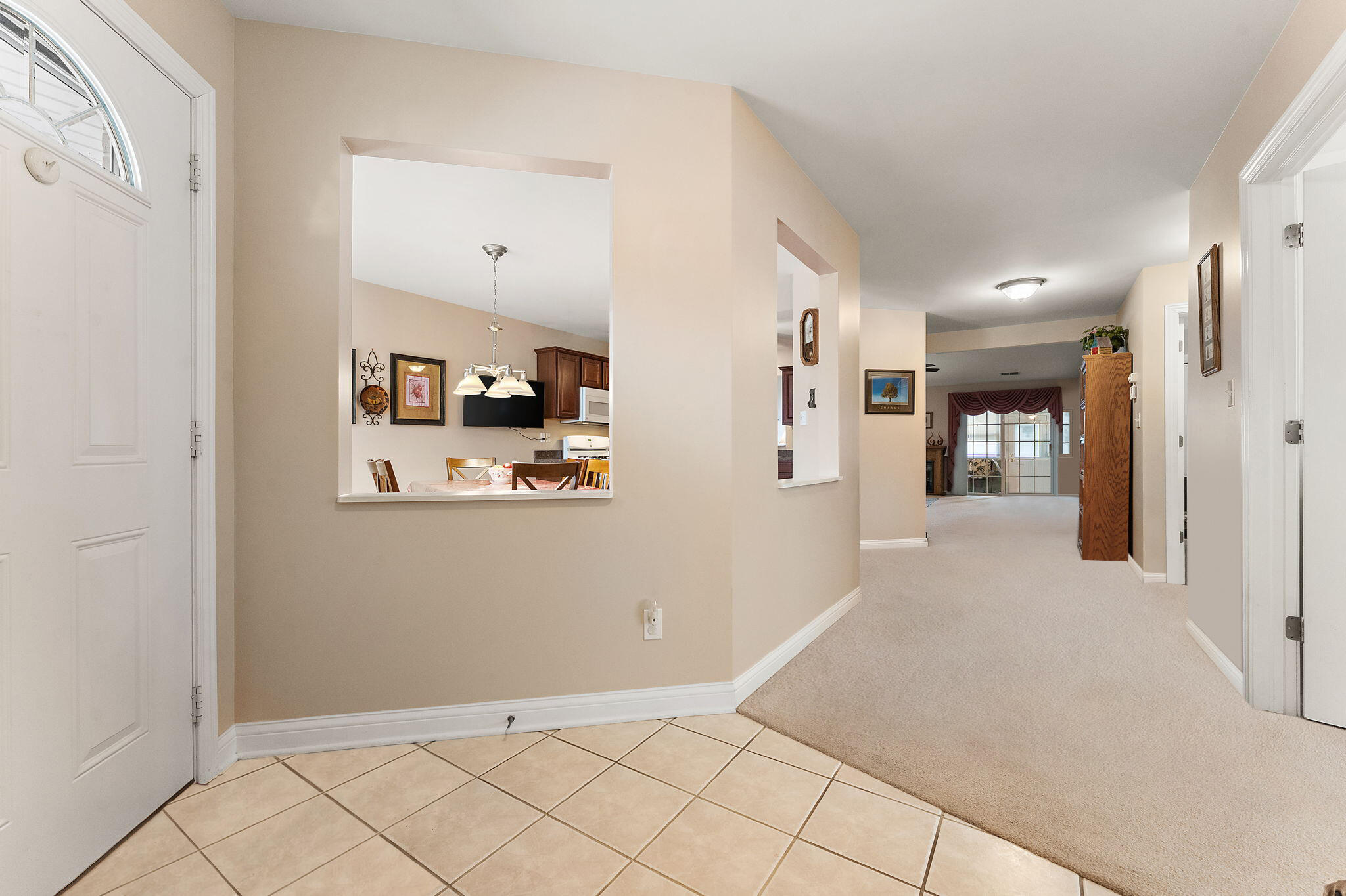 7035 Tompkins Court Griffith, IN 46319 - Photo 4 of 25 2048x1365