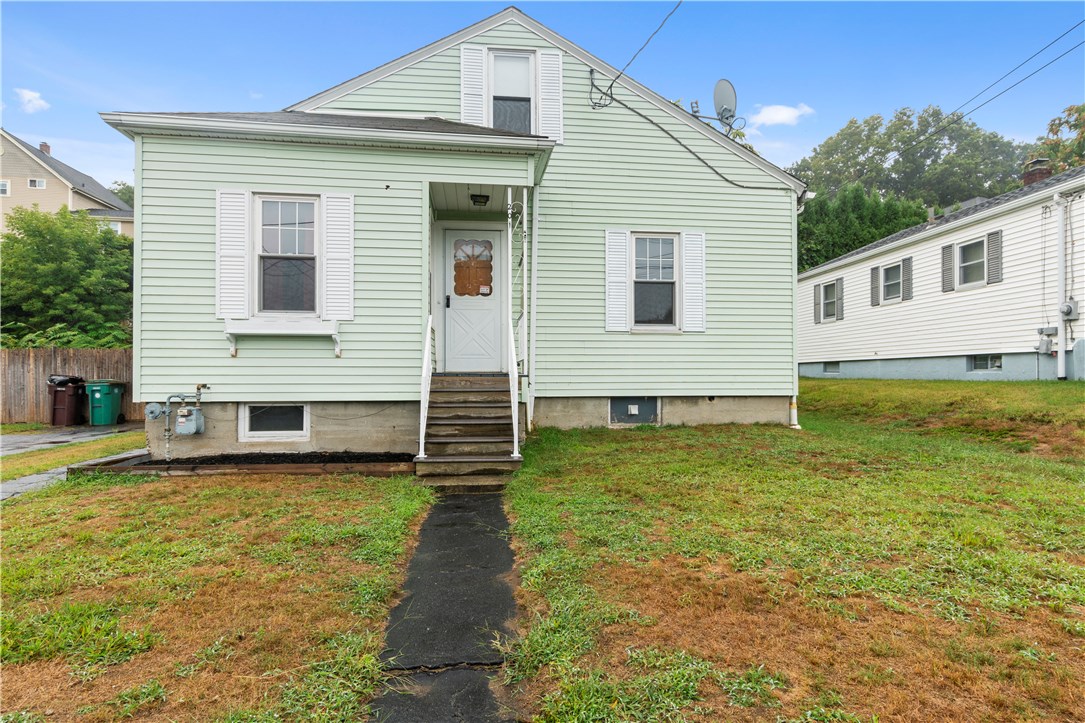 201 St Barnabe Street Woonsocket, RI 02895 - Photo 1 of 28