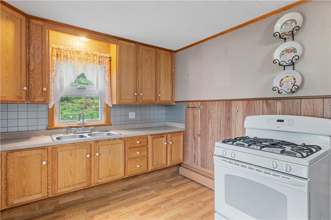 201 St Barnabe Street Woonsocket, RI 02895 - Photo 5 of 28